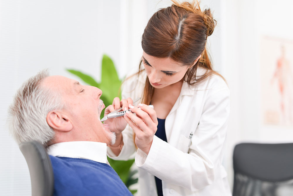 Tongue cancer – Signs, causes, and management