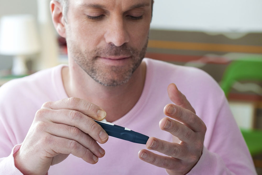 Continuous glucose monitors – Types, cost, and insurance coverage